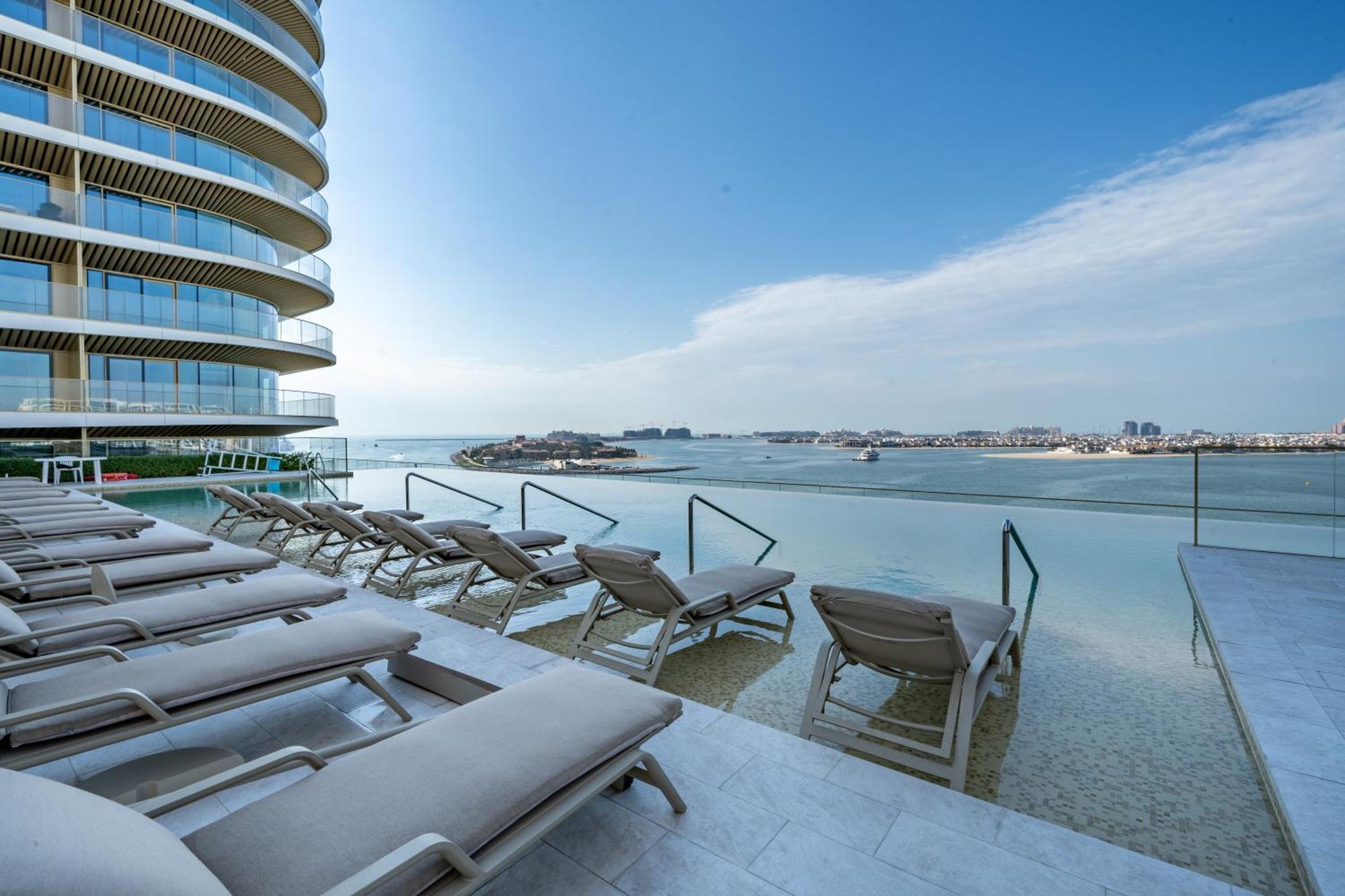 Homes Beyond I Newly Furnished 1br With Access Apartment Dubai